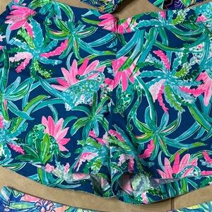 Lilly Pulitzer Women's Tropical Print Shorts - Blue and Pink
